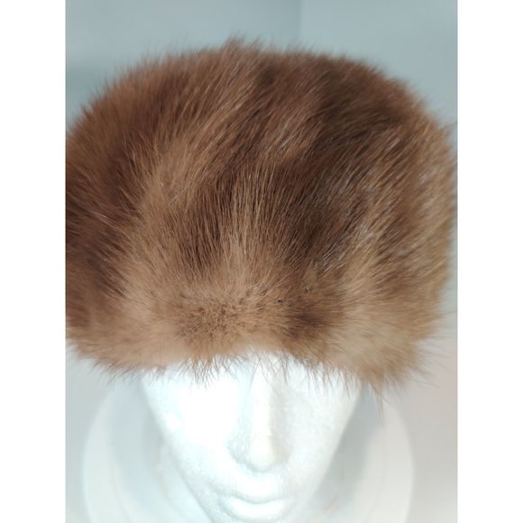 Beautiful Beige/Light Brown Mink Fur Hat from Canada 21.25\